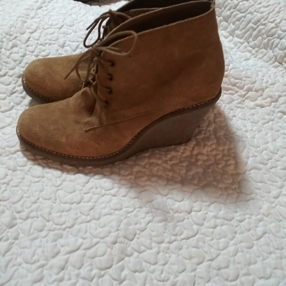 Mantaray Tan Brown Suede Ankle Boots 